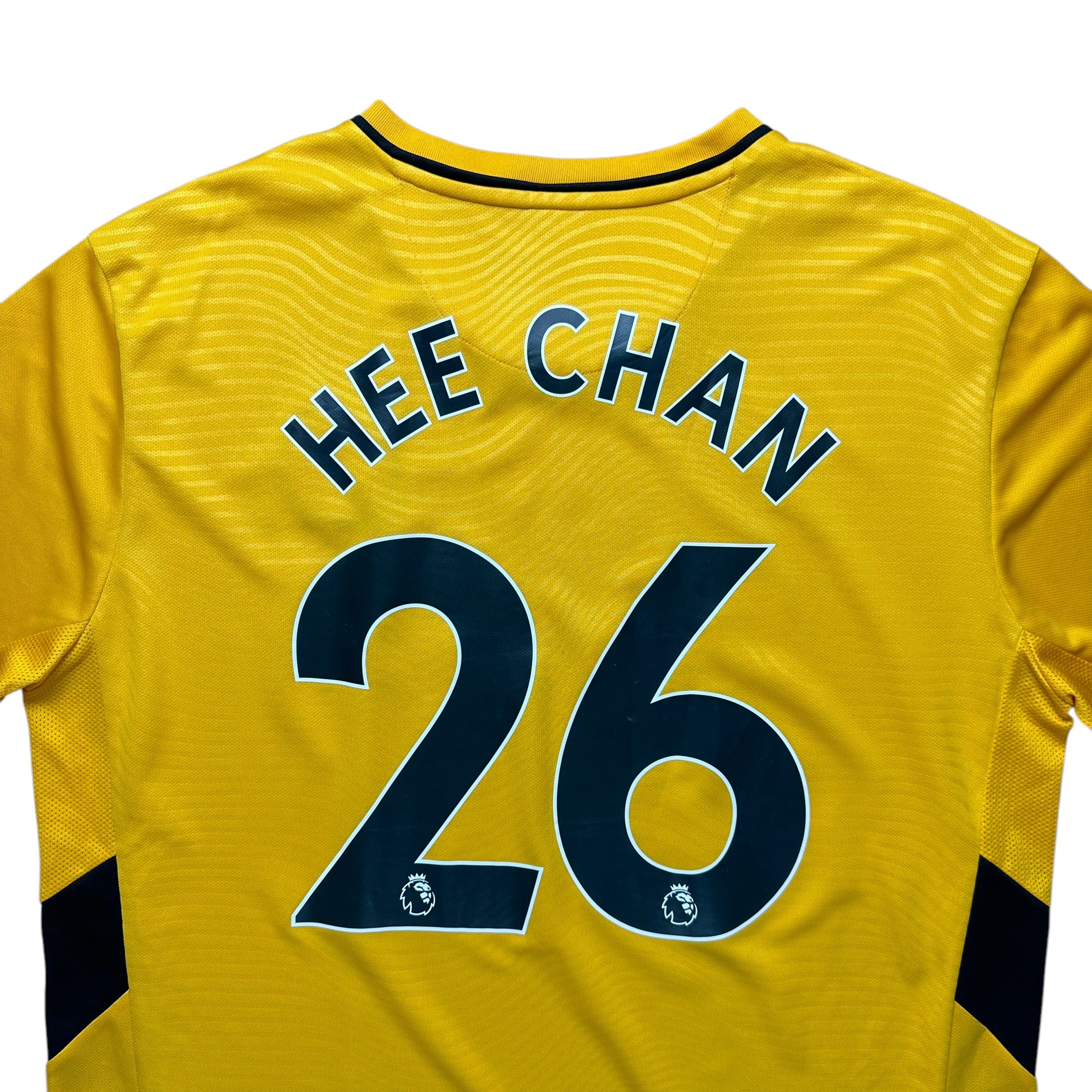 Wolverhampton Wanderers 2021-22 Home Shirt (XL) Hee Chan #26