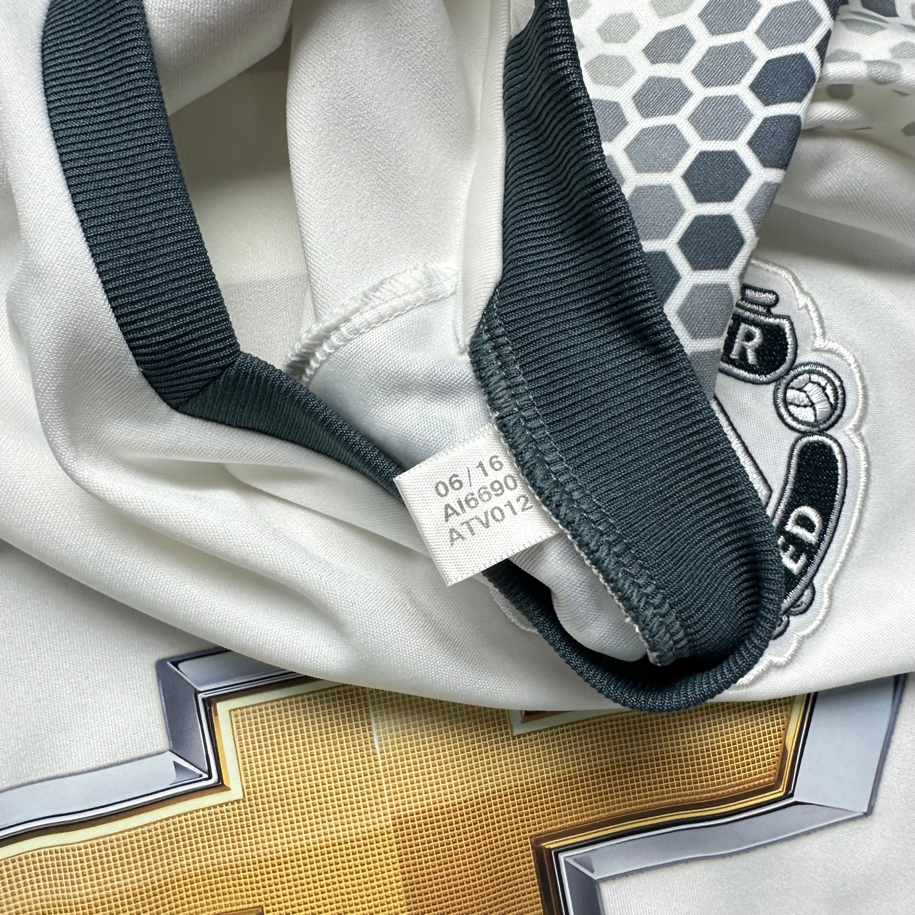 Manchester United 2016-17 Third Shirt (S) Pogba #6