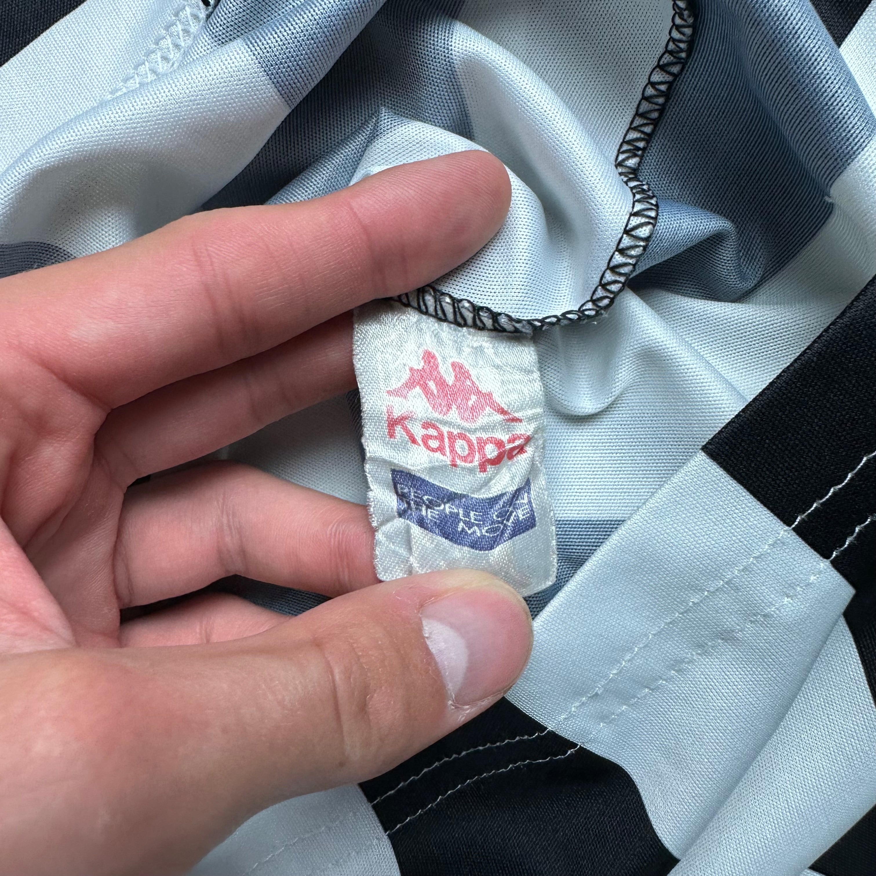 Juventus 1998-99 Basic Home Shirt (S)