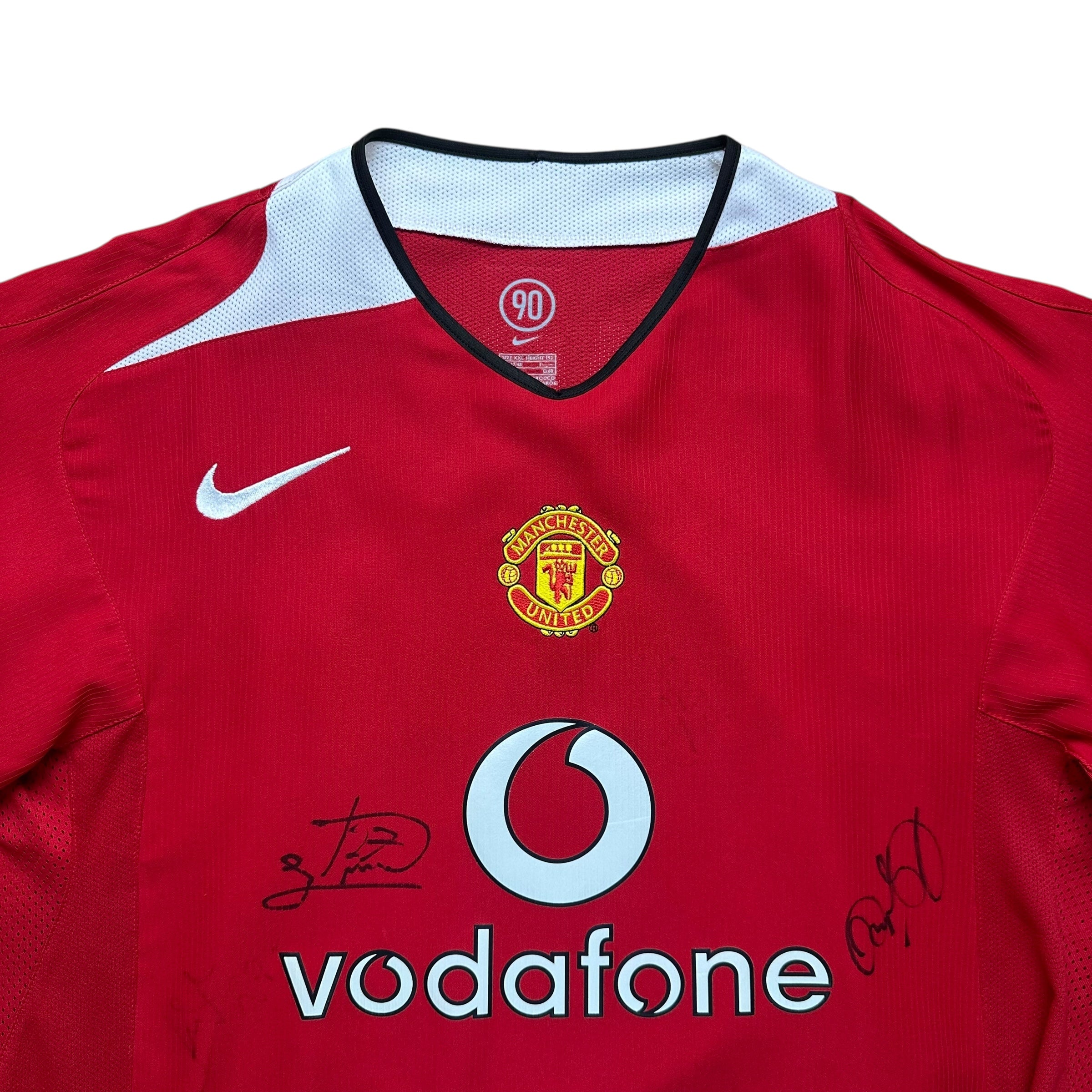 Manchester United 2004-06 Home Shirt (XXL) *Signed by squad #Scholes 18