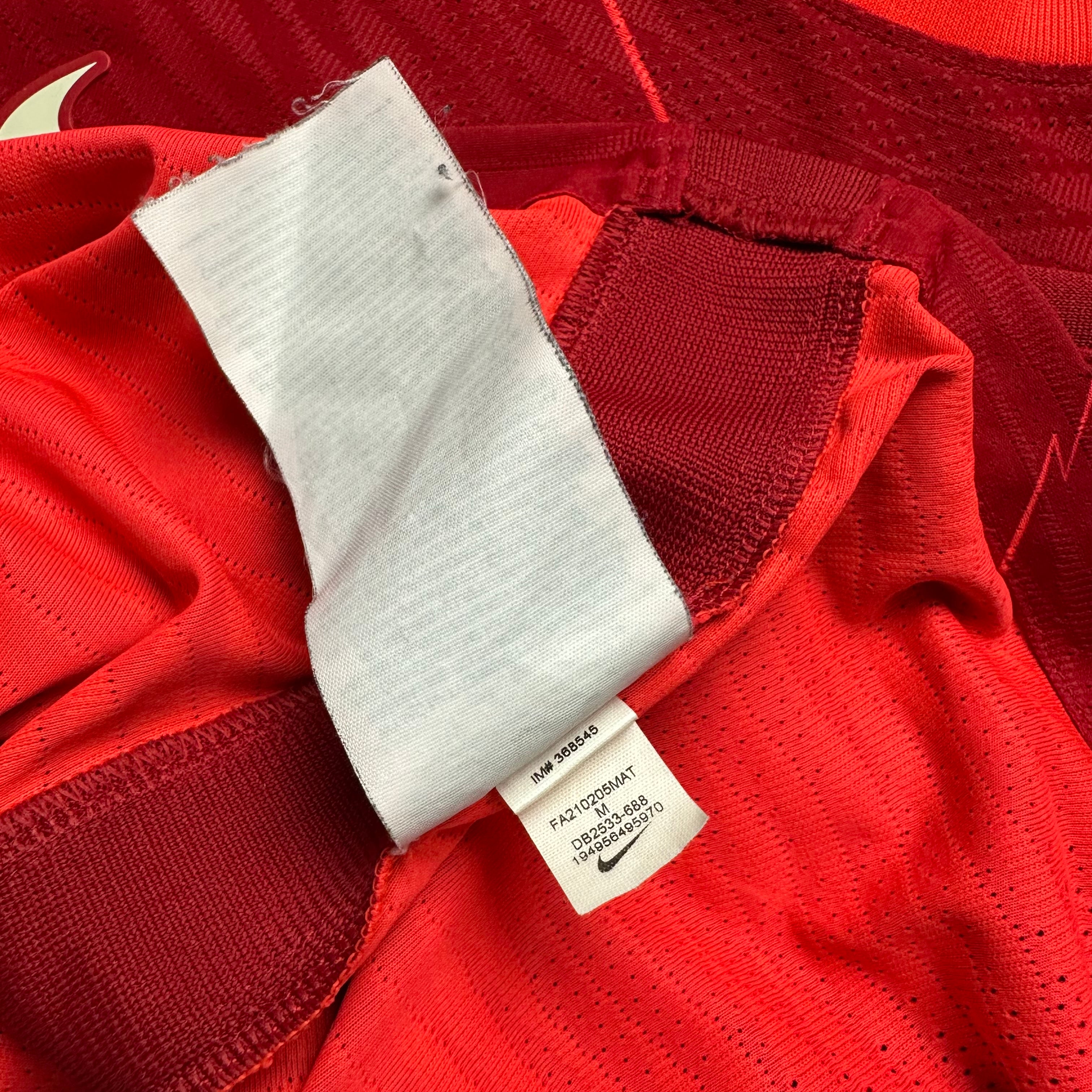 Liverpool 2021-22 Home Shirt (M) M.Salah #11