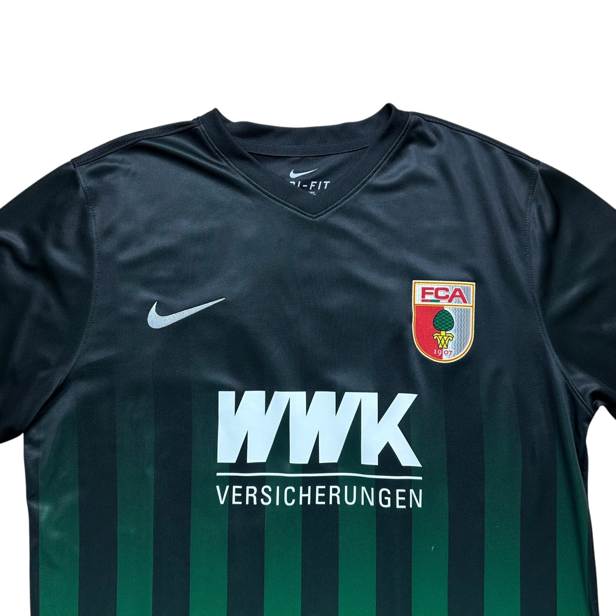 Augsburg 2016 - 17 Away Shirt (L) Kačar 20 - Kitplug