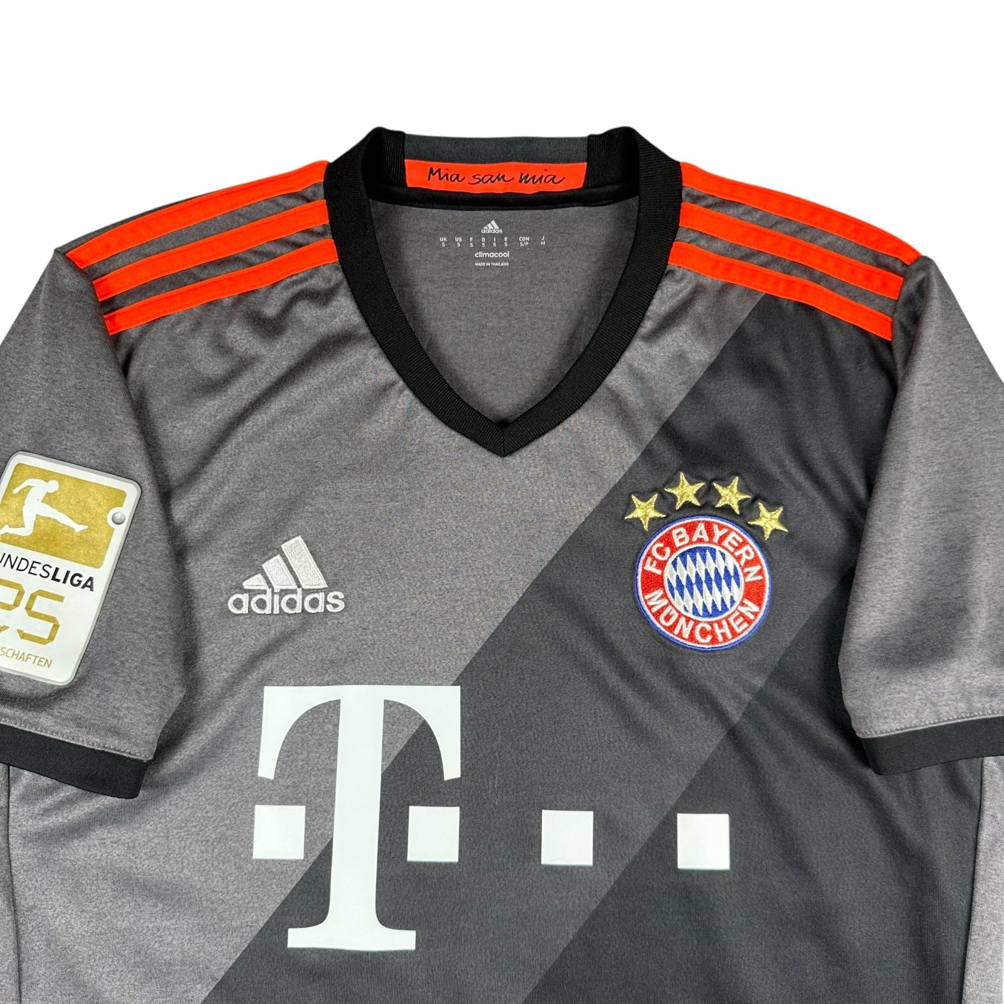 Bayern Munich 2016-17 Away Shirt (S) Costa 11 - Kitplug