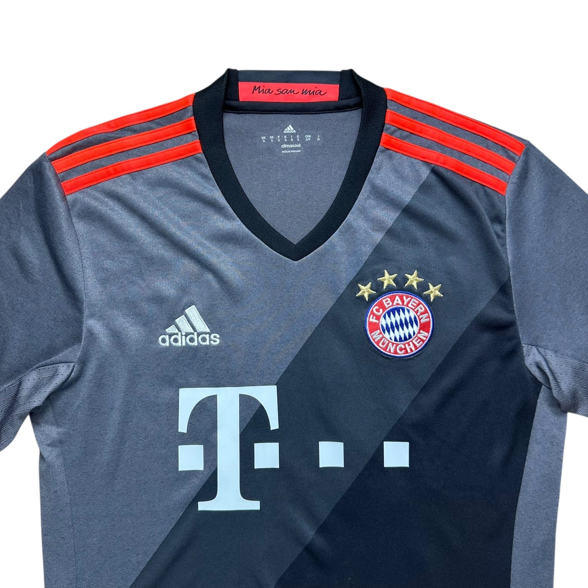 Bayern Munich 2016 - 17 Away Shirt (S) Muller 25 - Kitplug