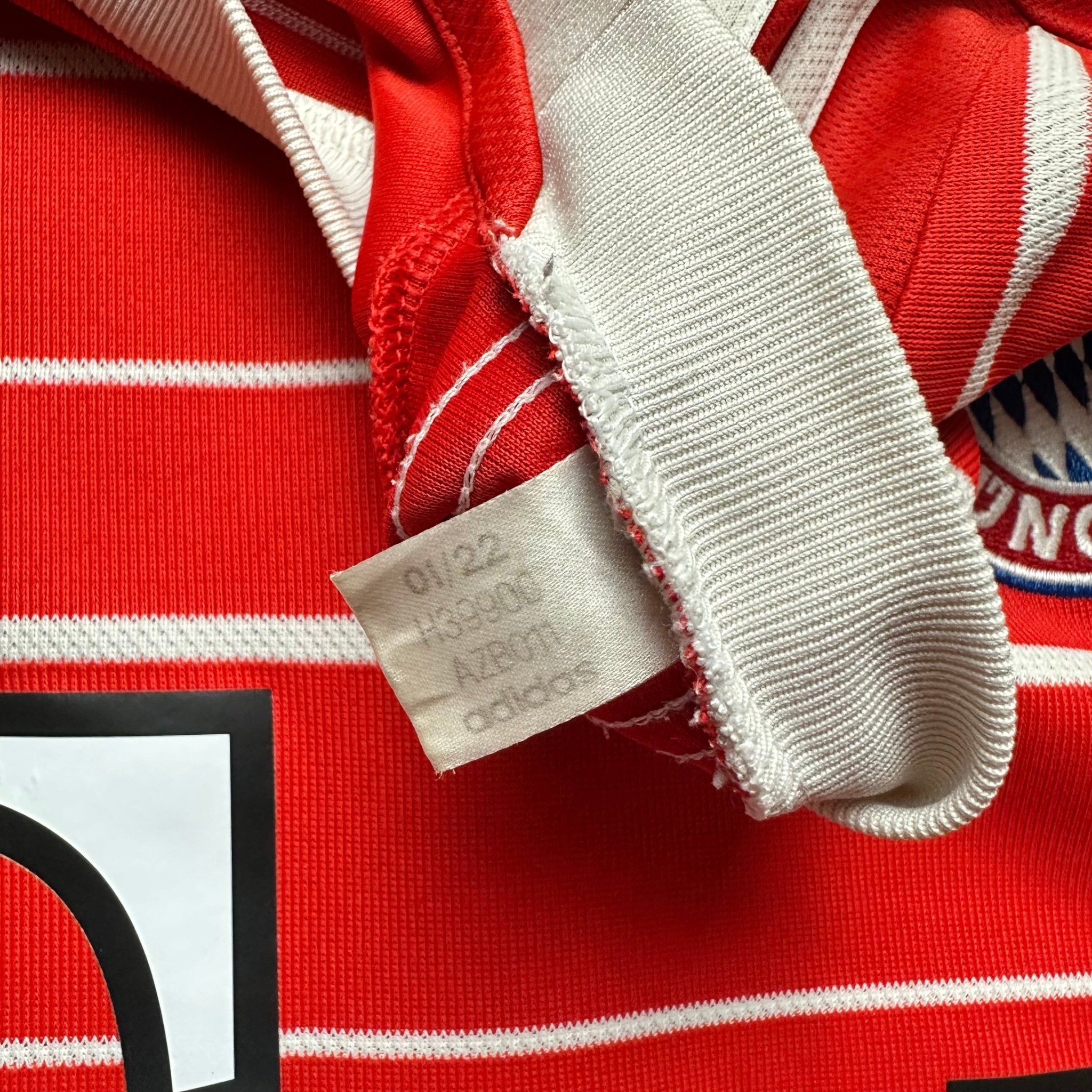 Bayern Munich 2022 - 23 Home Shirt (L) Muller 25 - Kitplug