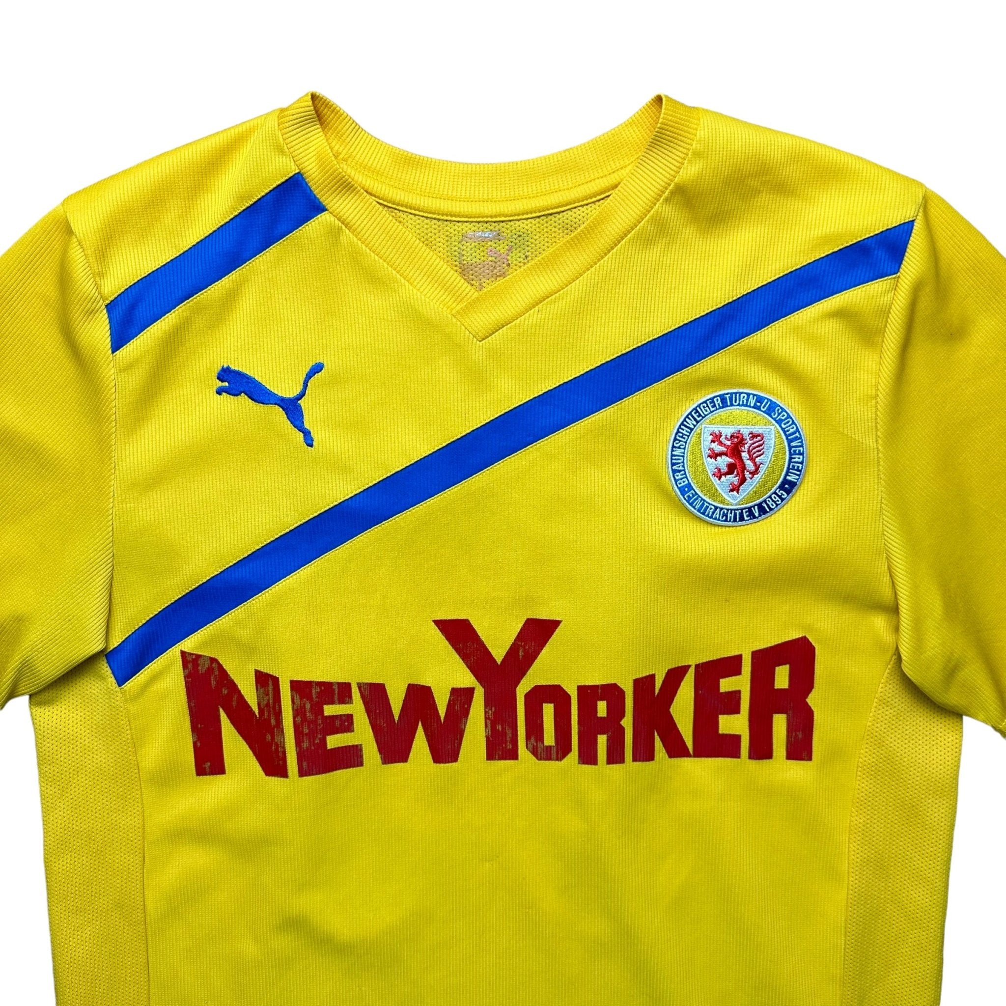 Eintracht Braunschweig 2011 - 12 Home Shirt (S) - Kitplug