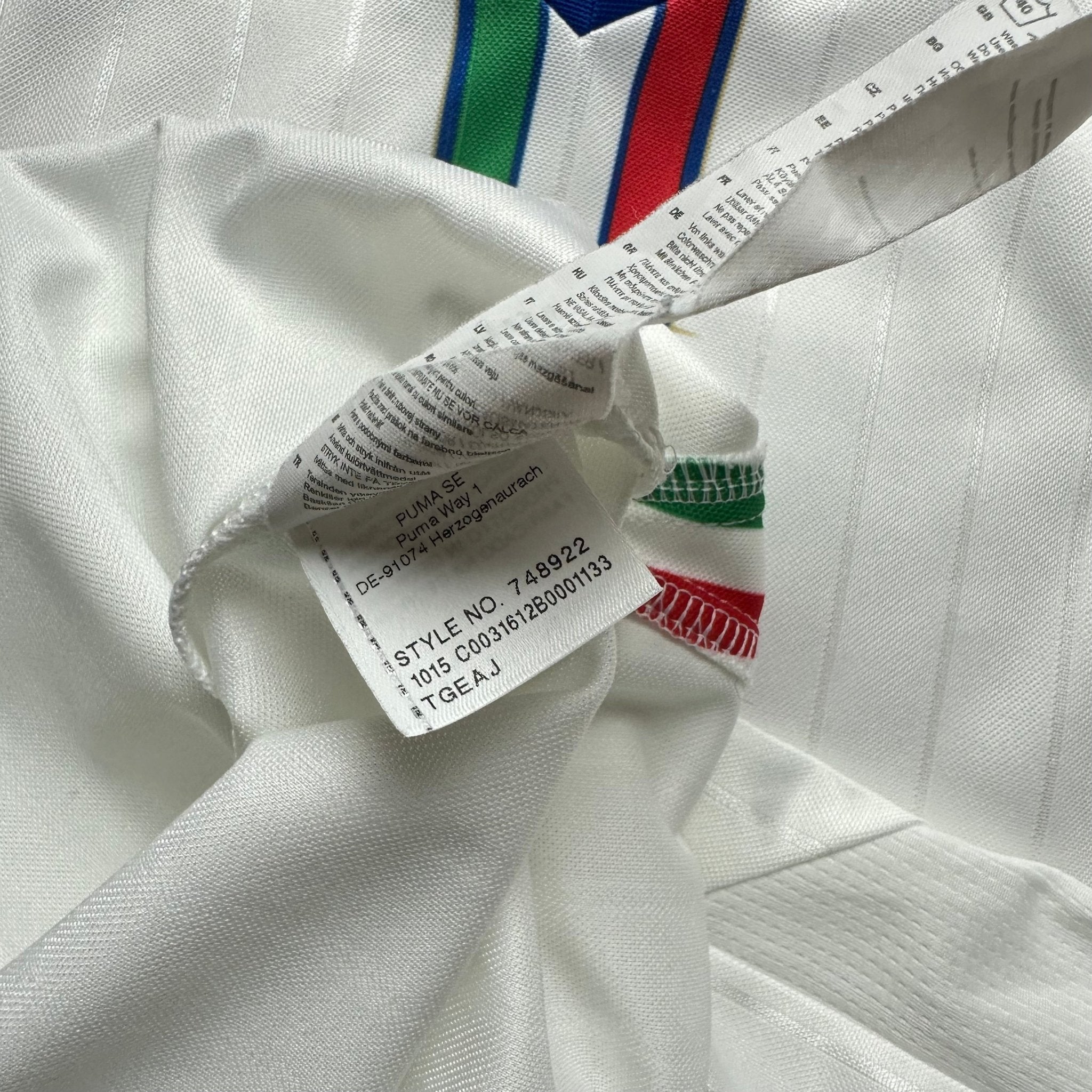 Italy 2016 Away Shirt (L) Balotelli 9 - Kitplug