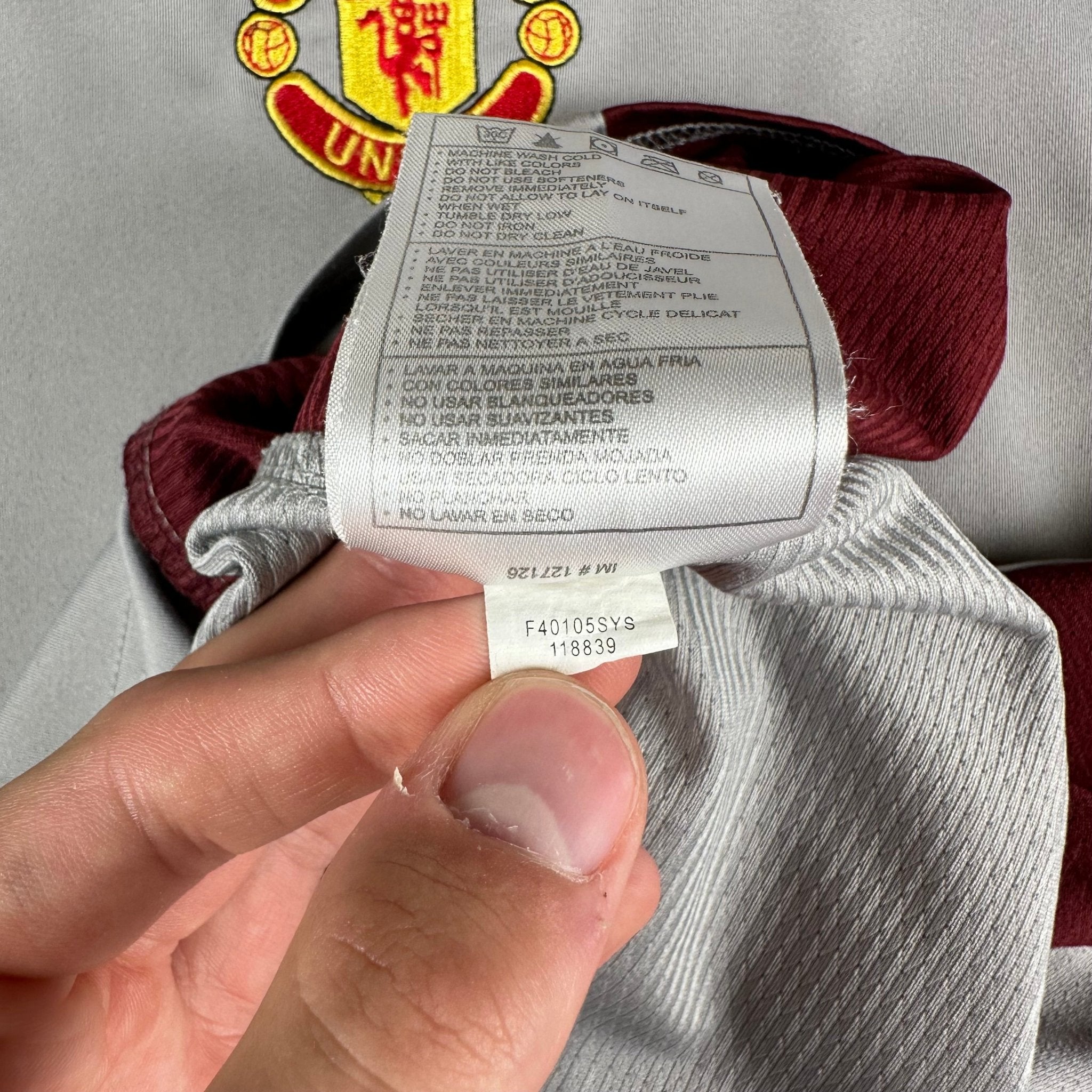 Manchester United 2004-05 Training Shirt (L) - Kitplug